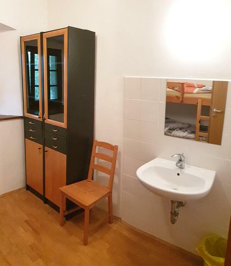 Dom Pristava Hotel Jesenice Luaran gambar