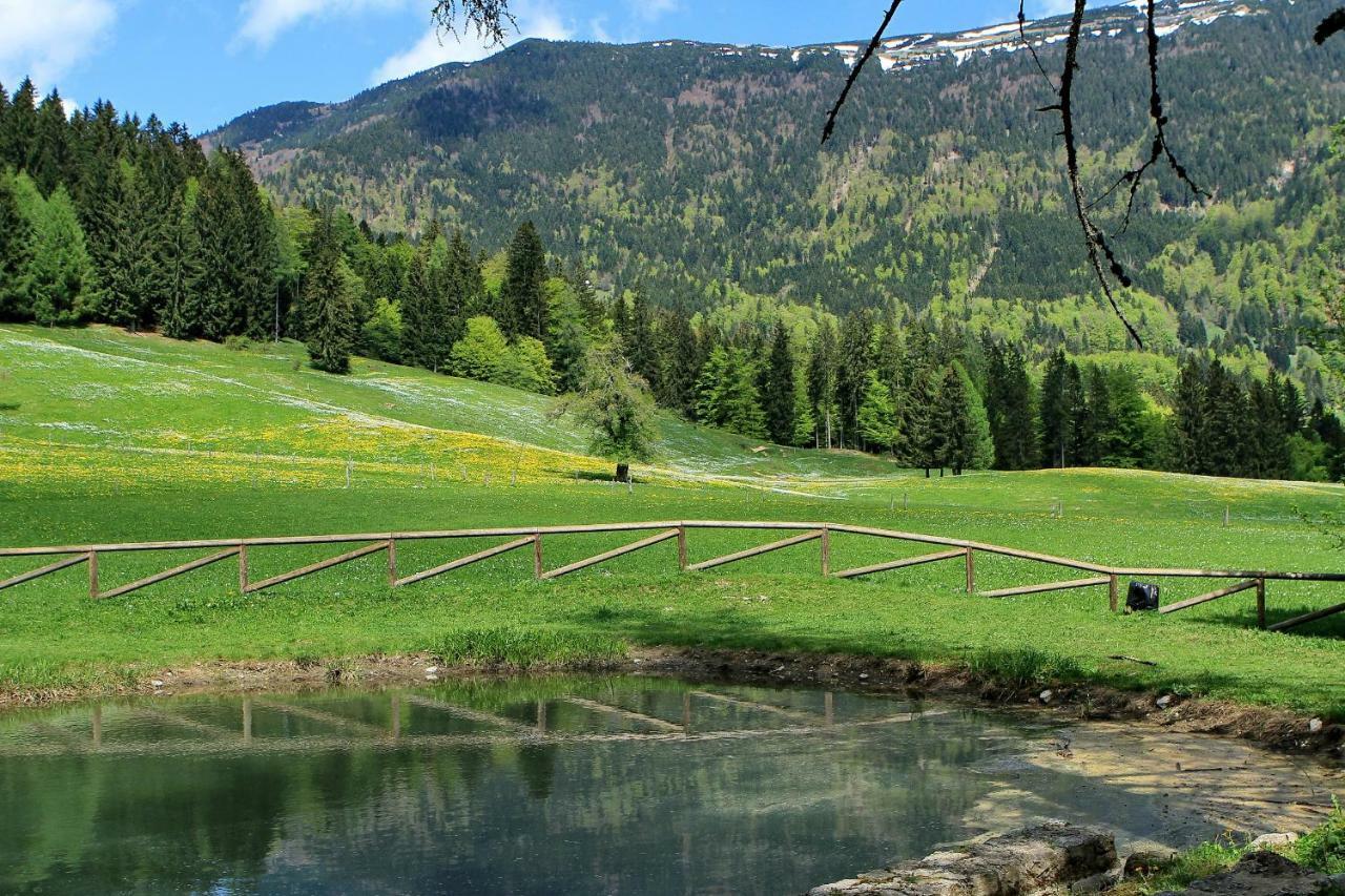 Dom Pristava Hotel Jesenice Luaran gambar